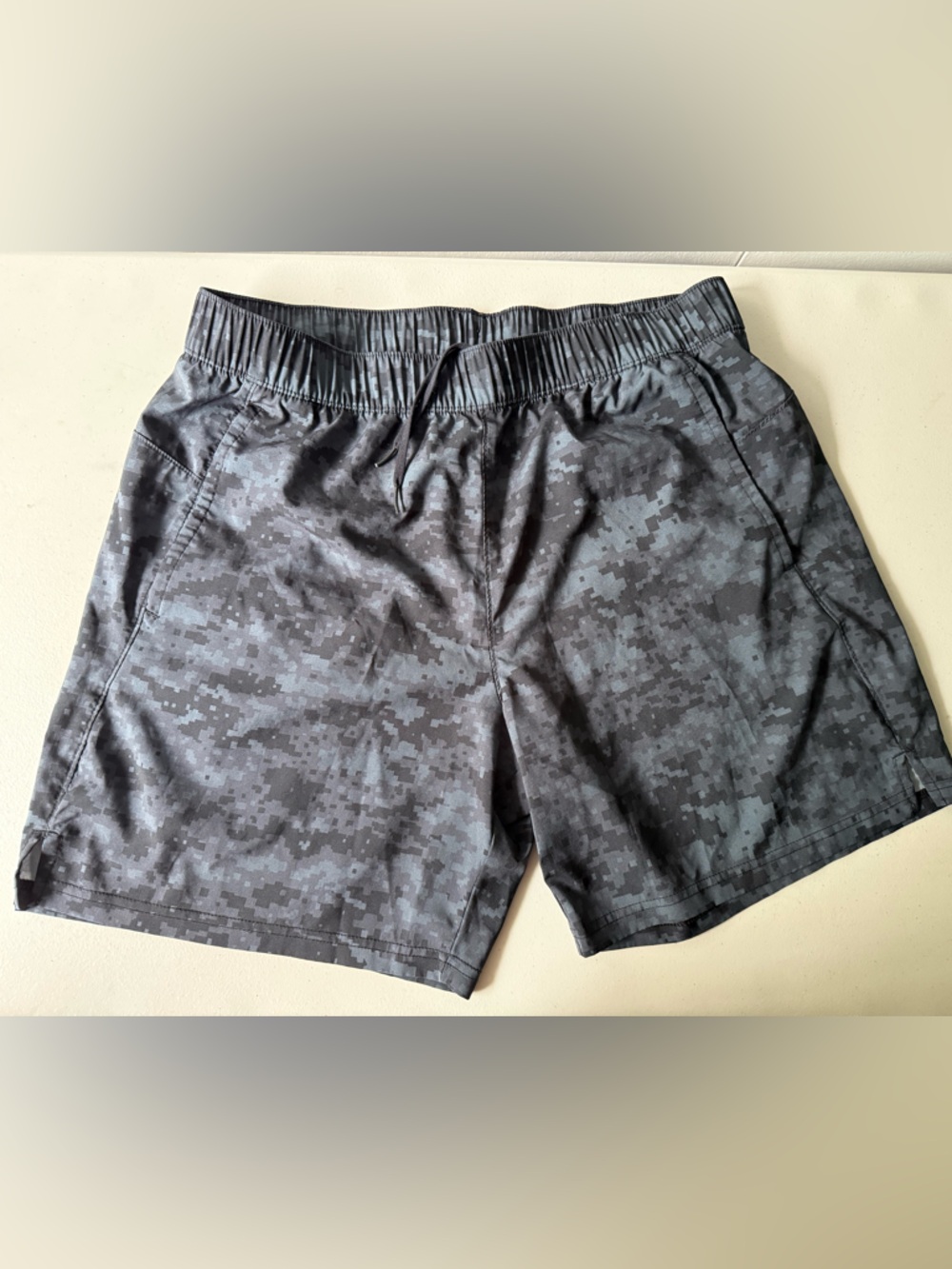 Old Navy Men's Digital Camo Shorts - Black and Gray